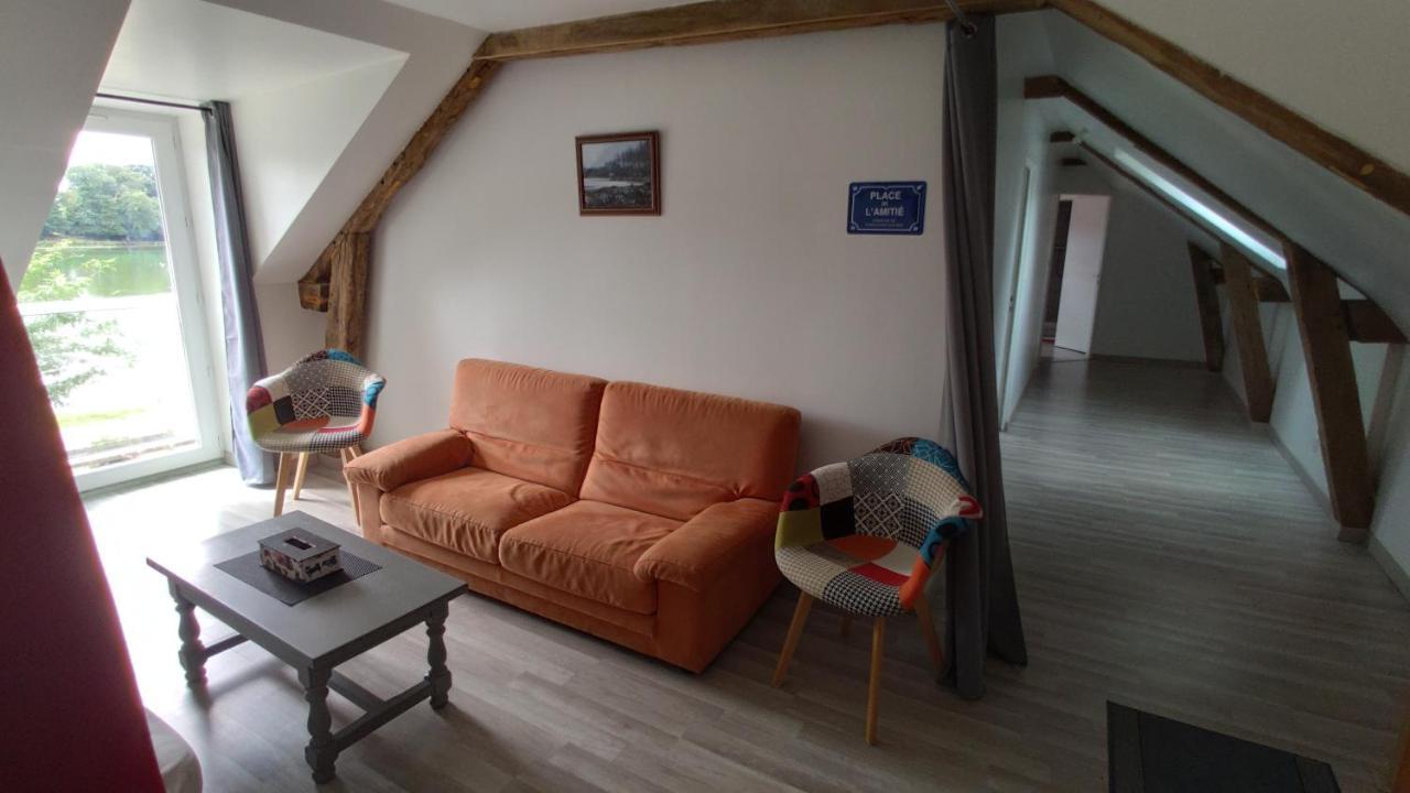 Chambre D'Hotes - La Rigaudiere Le Theil-de-Bretagne エクステリア 写真